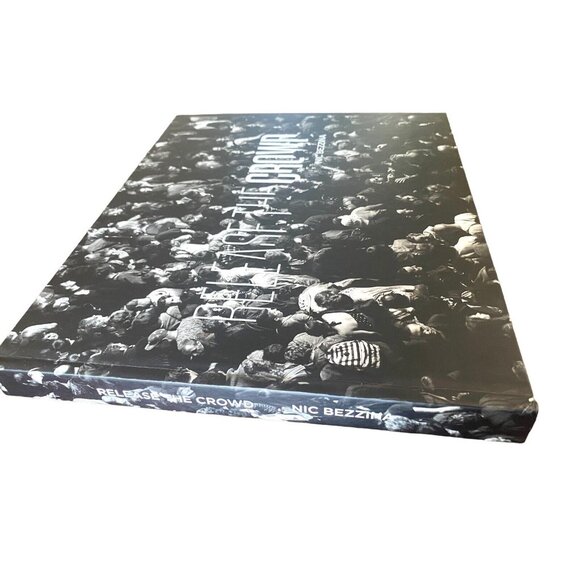 Release The Crowd By Nic Bezzina HC Book Author Signed 312/2000 Coffee Table - Picture 3 of 6